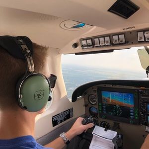 Meet your Posher, Collin